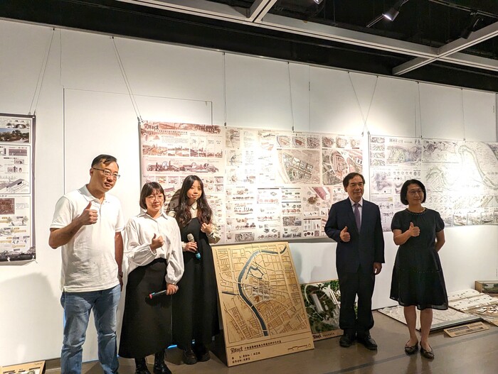 媒體報導-25組作品盼喚醒民眾關切土地 勤益科大景觀系校內展圖片